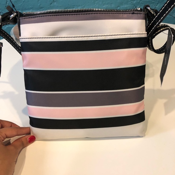 NWT Tommy Hilfiger crossbody bag - Picture 5 of 5